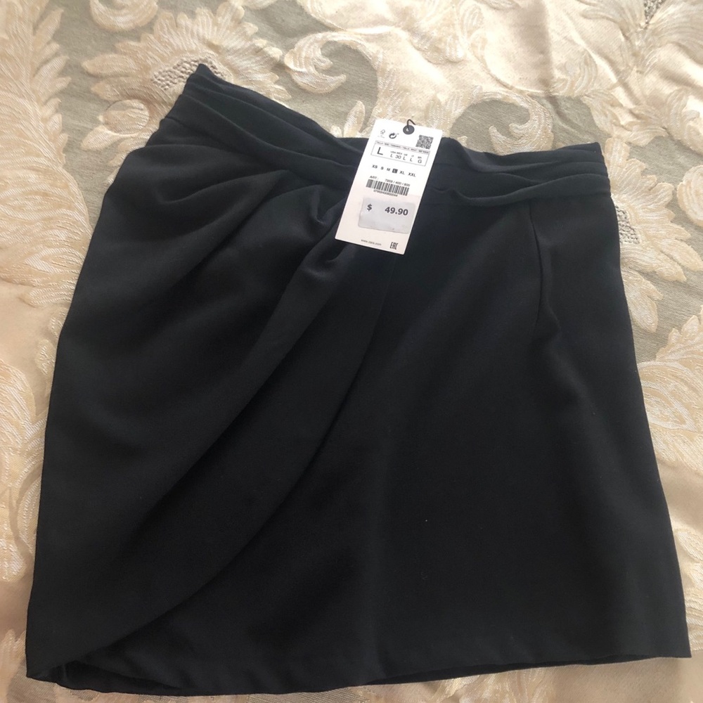 NWT Zara mini skirt black size L